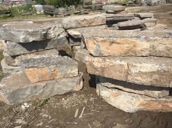 Chapleau "Rustic" stone outcroppings
